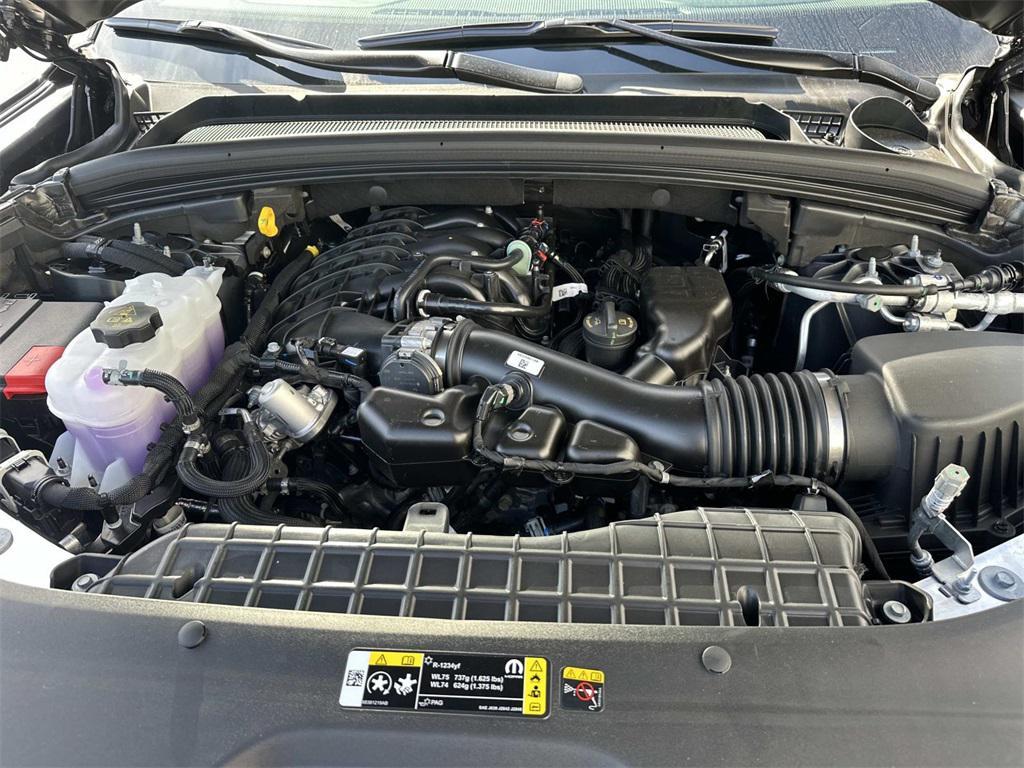 new 2025 Jeep Grand Cherokee car, priced at $40,055