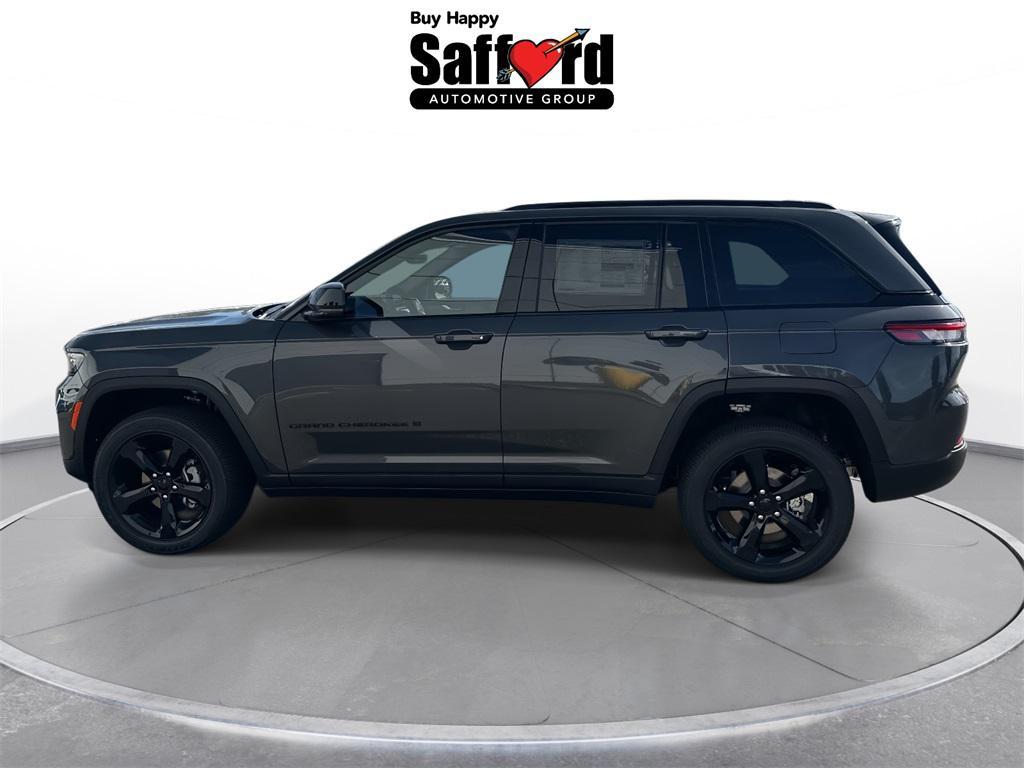 new 2025 Jeep Grand Cherokee car, priced at $40,055