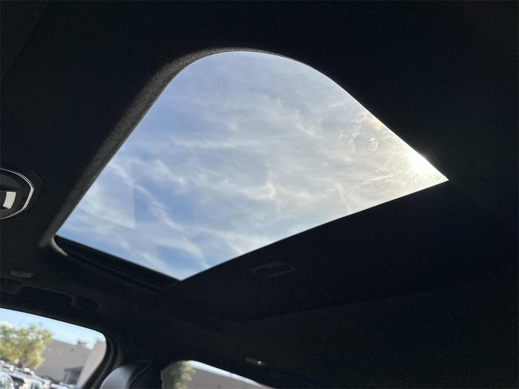 new 2025 Jeep Grand Cherokee car, priced at $40,055