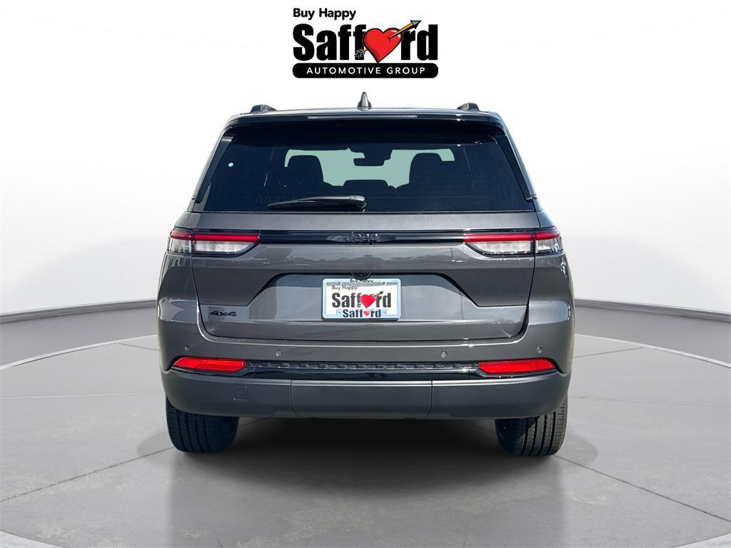 new 2025 Jeep Grand Cherokee car, priced at $40,055