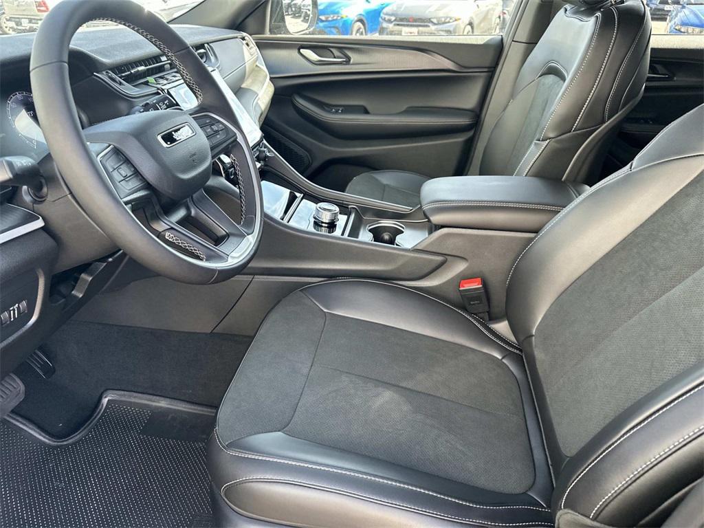 new 2025 Jeep Grand Cherokee car, priced at $40,055