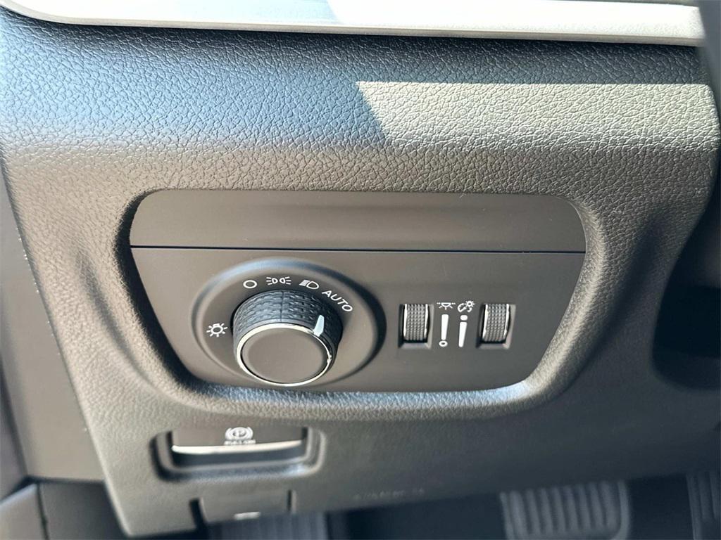 new 2025 Jeep Grand Cherokee L car, priced at $41,900