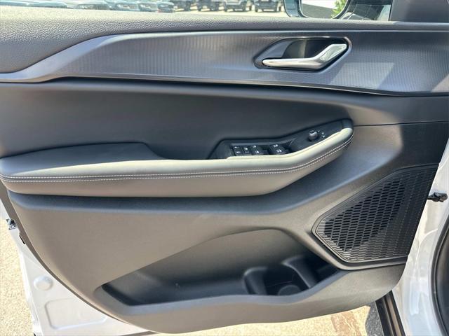 new 2025 Jeep Grand Cherokee L car, priced at $43,900