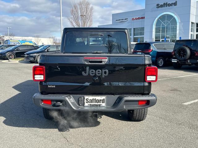 new 2025 Jeep Gladiator car, priced at $39,512