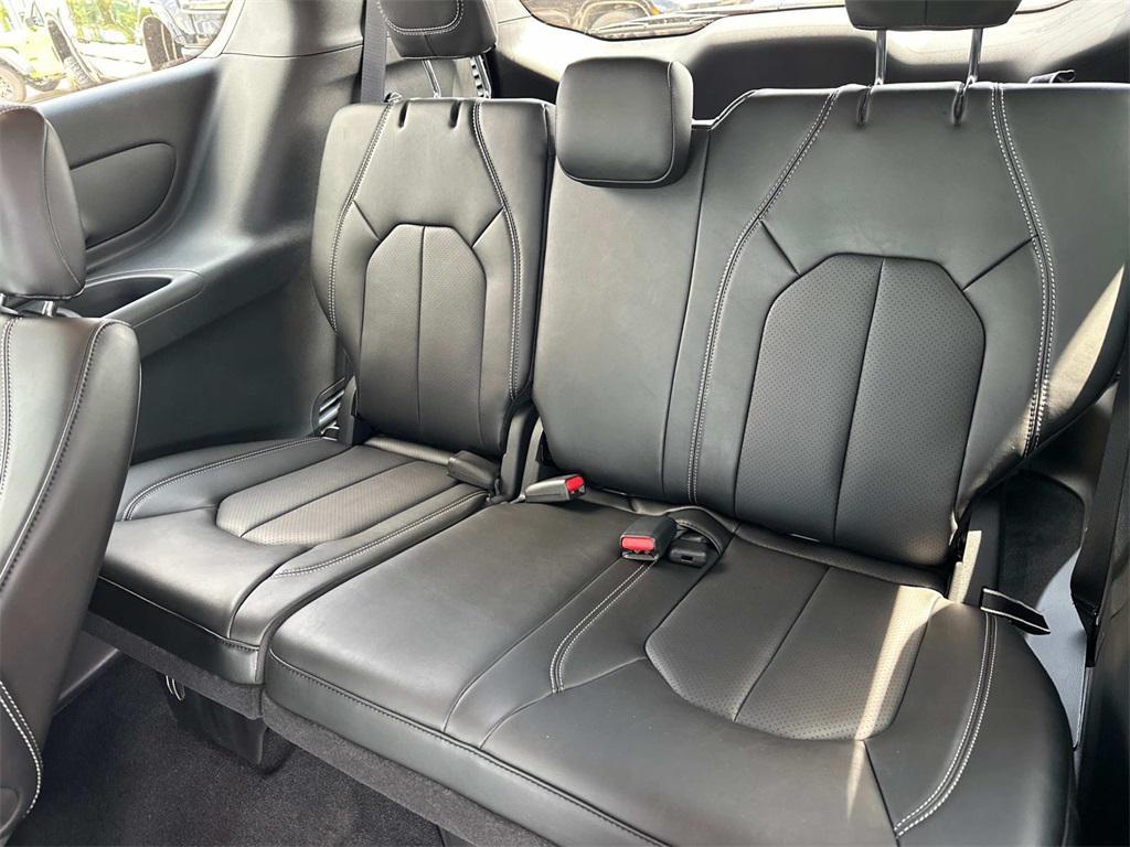 new 2025 Chrysler Pacifica car, priced at $37,755