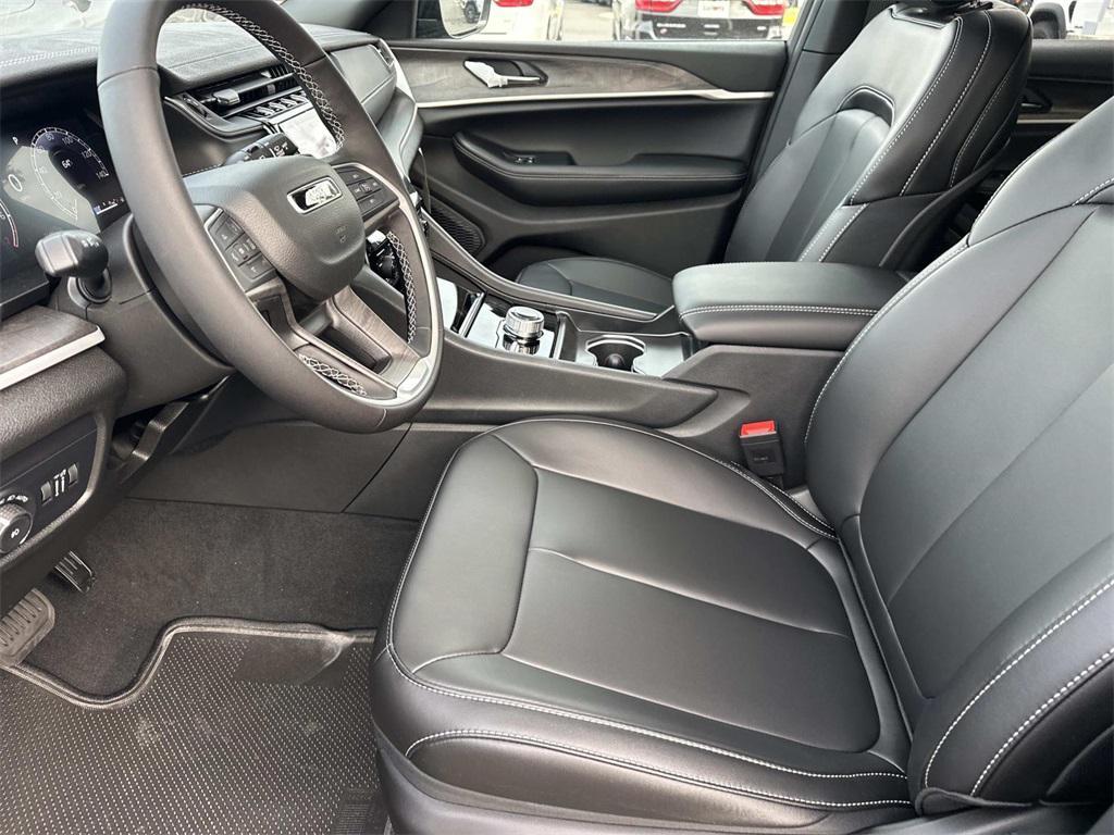 new 2025 Jeep Grand Cherokee L car, priced at $46,005