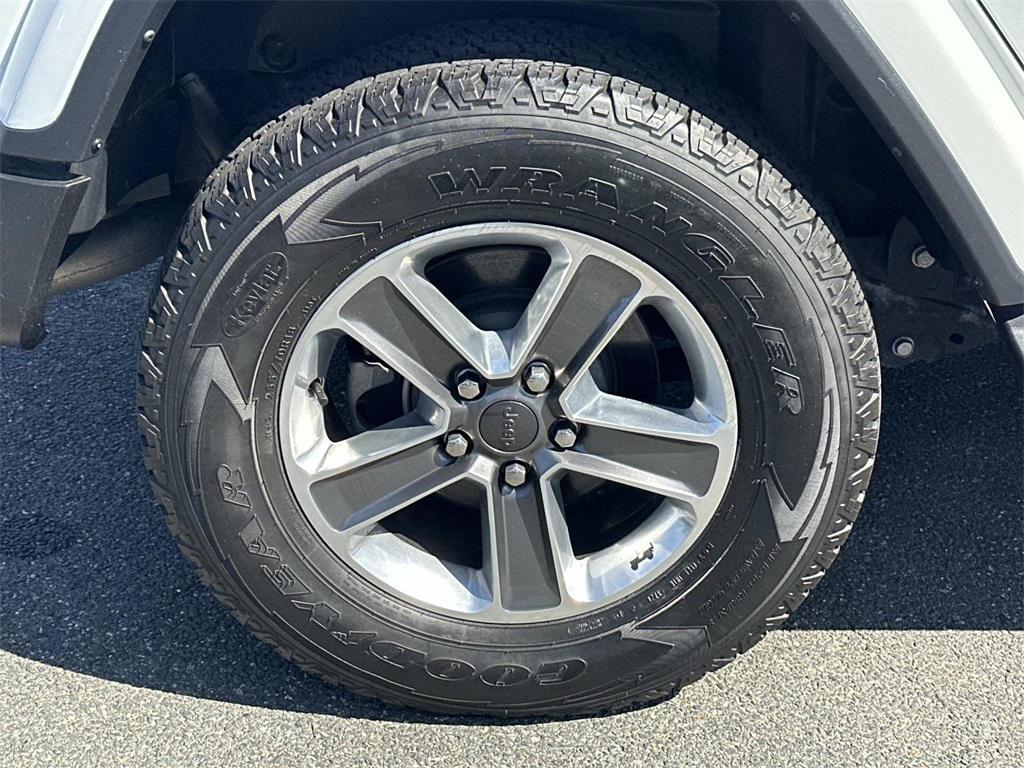 used 2021 Jeep Wrangler Unlimited car, priced at $34,982