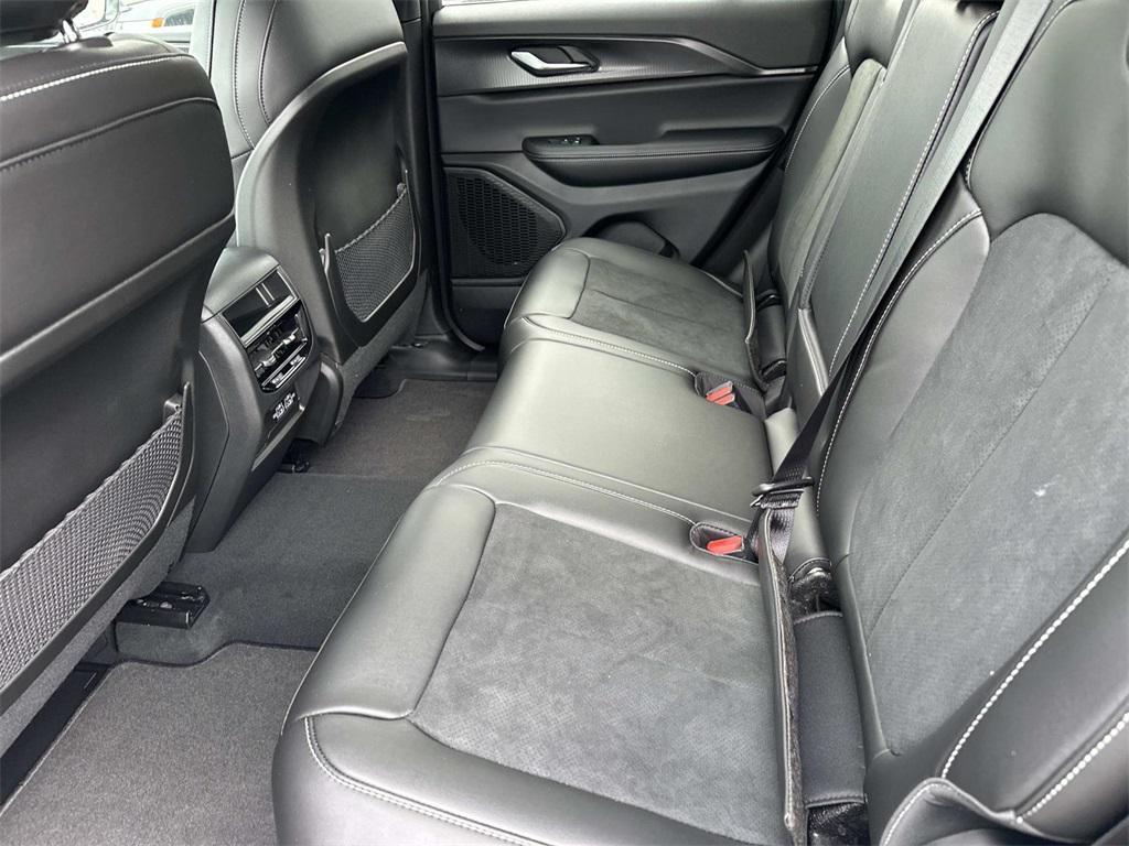 new 2025 Jeep Grand Cherokee car, priced at $36,924