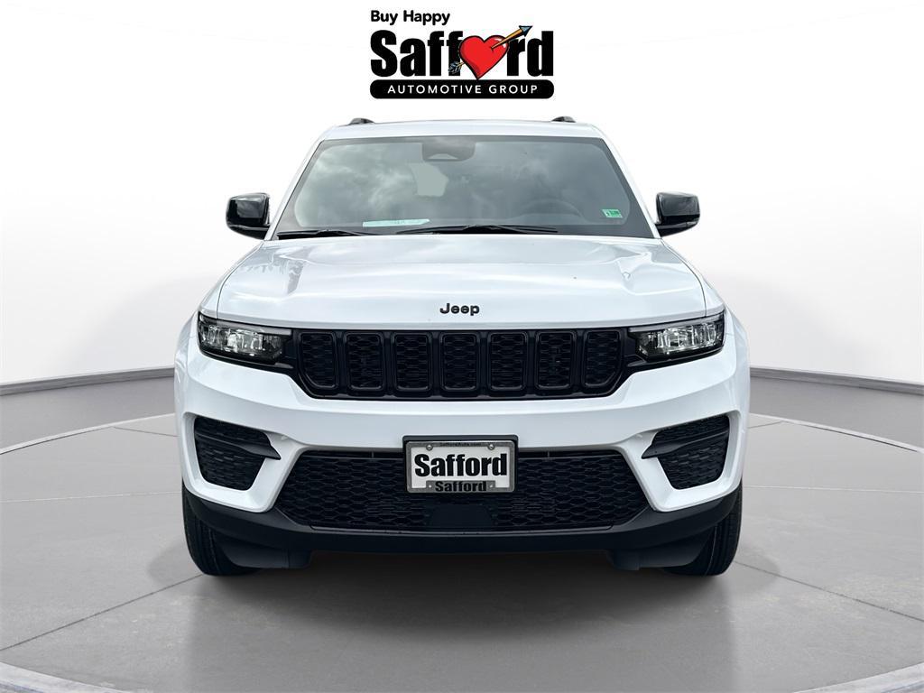 new 2025 Jeep Grand Cherokee car, priced at $36,924