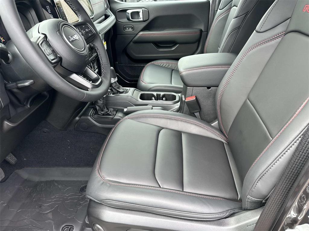 new 2025 Jeep Gladiator car, priced at $51,505