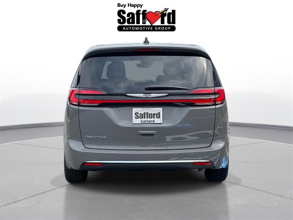 new 2025 Chrysler Pacifica car, priced at $37,926