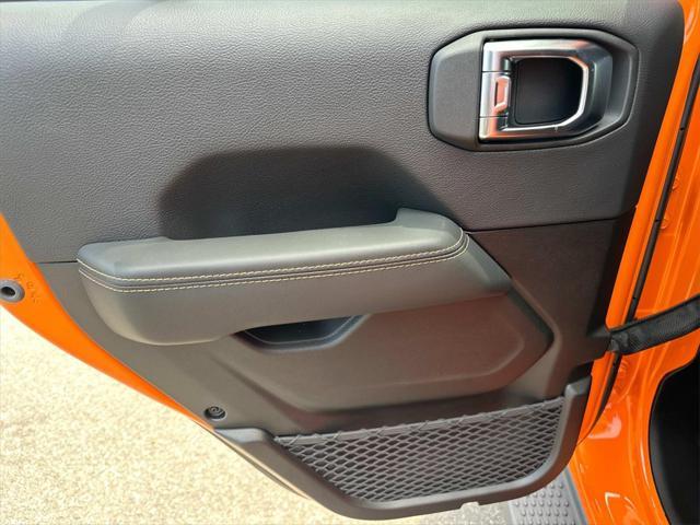 new 2025 Jeep Wrangler car, priced at $54,631