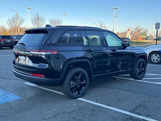 new 2025 Jeep Grand Cherokee car, priced at $50,290