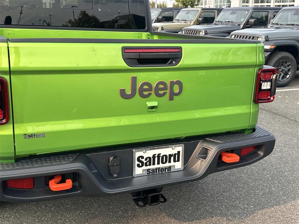 new 2025 Jeep Gladiator car, priced at $47,005