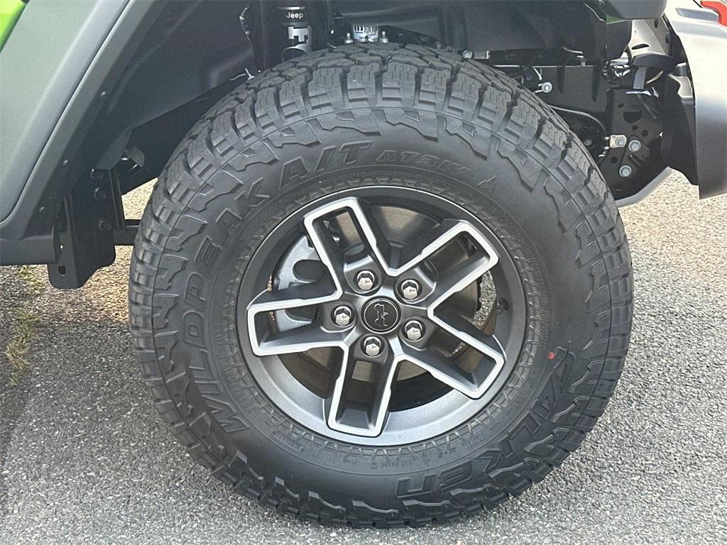 new 2025 Jeep Gladiator car, priced at $47,005