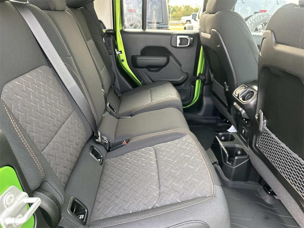 new 2025 Jeep Gladiator car, priced at $47,005