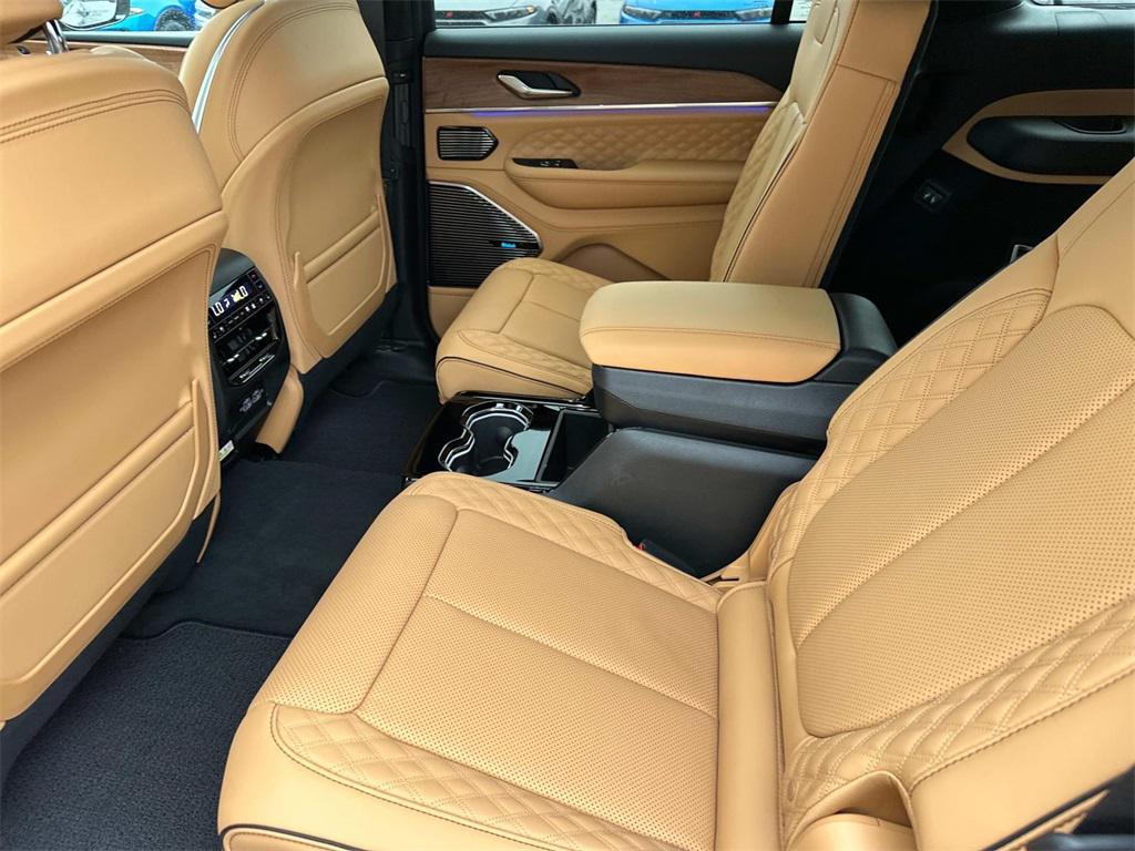 new 2025 Jeep Grand Cherokee L car, priced at $60,005
