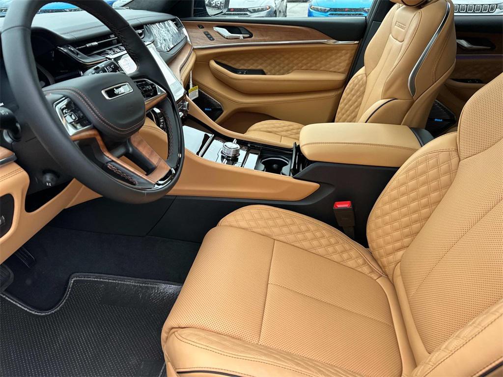 new 2025 Jeep Grand Cherokee L car, priced at $60,005