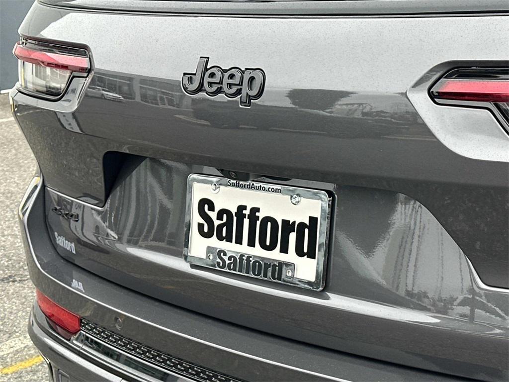 new 2025 Jeep Grand Cherokee L car, priced at $60,005