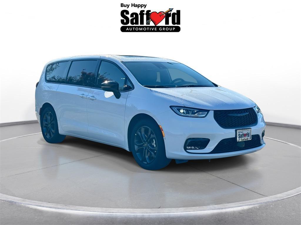 new 2026 Chrysler Pacifica car, priced at $41,755