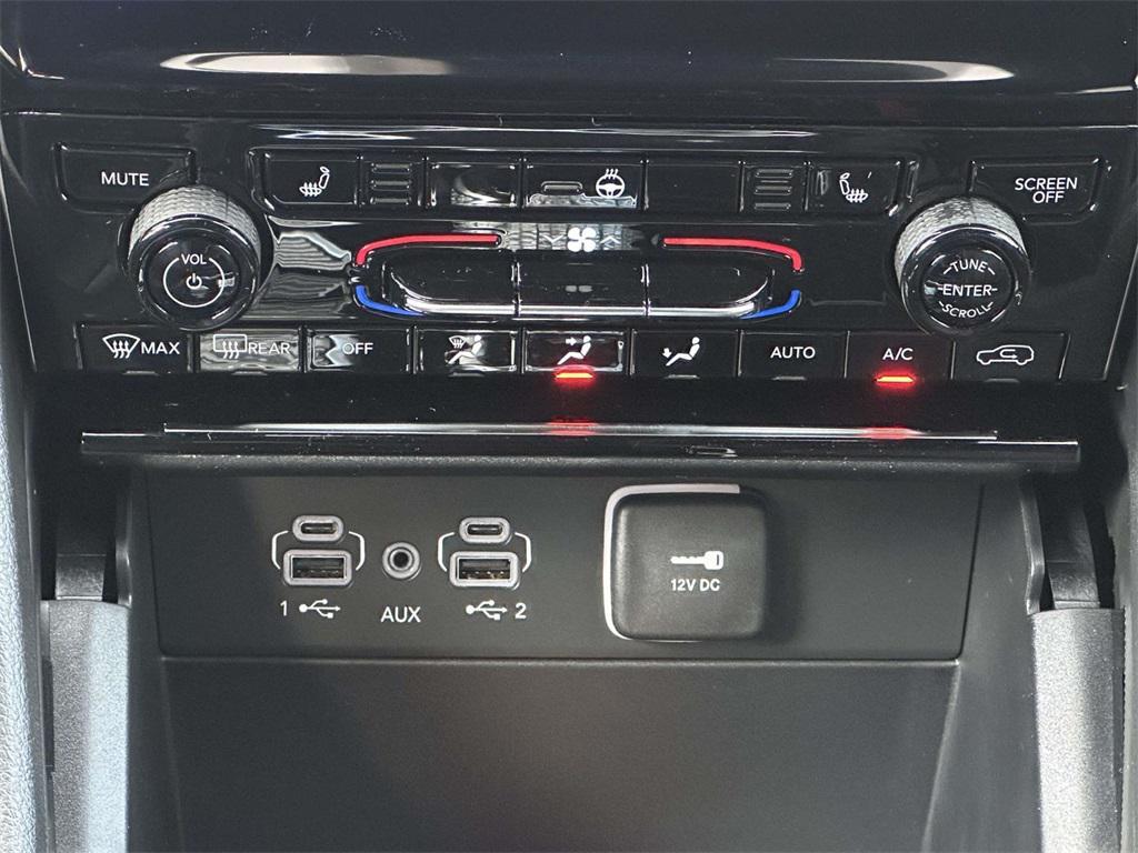 new 2025 Jeep Grand Cherokee car, priced at $43,755