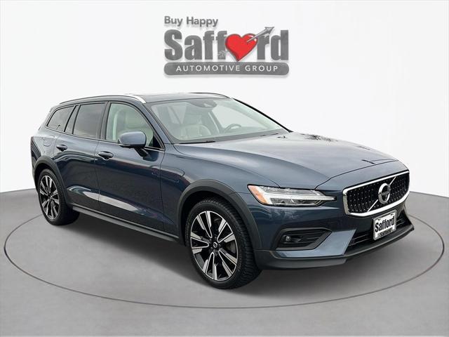 used 2020 Volvo V60 Cross Country car, priced at $25,500