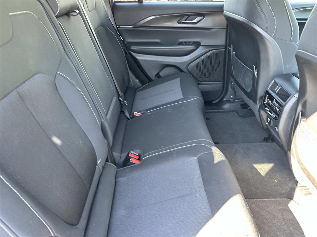 used 2025 Jeep Grand Cherokee car, priced at $35,987