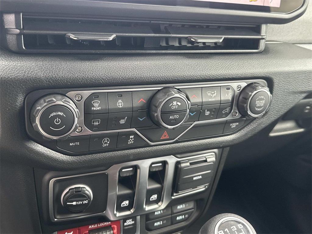 new 2025 Jeep Wrangler car, priced at $38,005