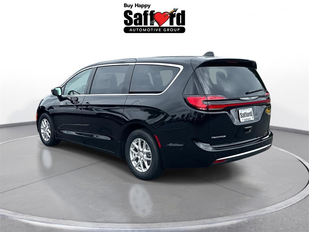 new 2025 Chrysler Pacifica car, priced at $37,655
