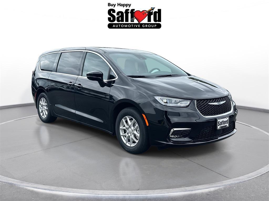 new 2025 Chrysler Pacifica car, priced at $37,655