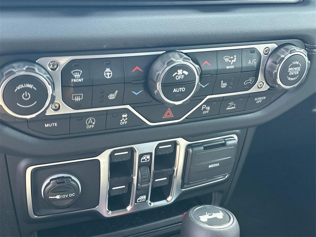 new 2025 Jeep Wrangler car, priced at $49,505
