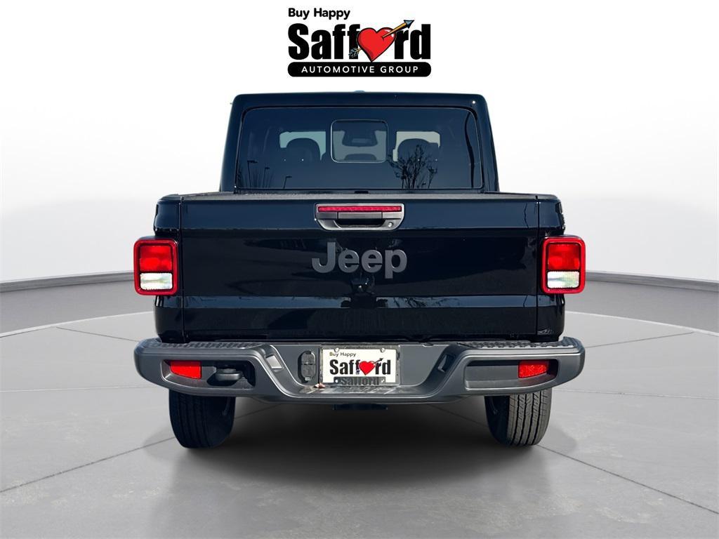 new 2026 Jeep Gladiator car, priced at $44,005