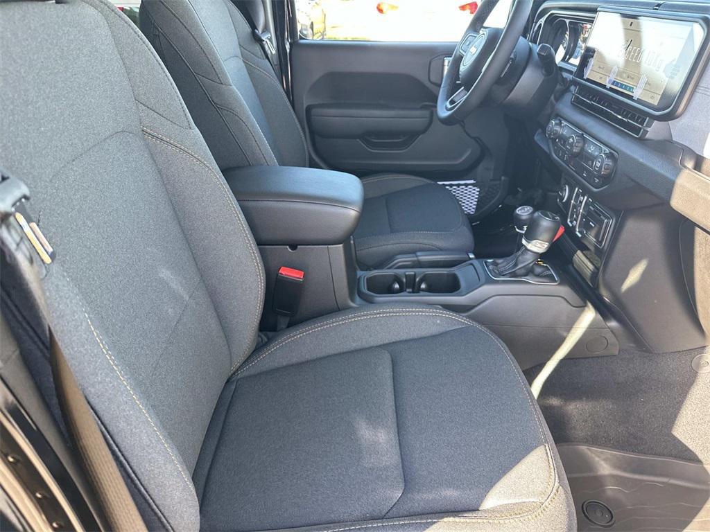 new 2026 Jeep Gladiator car, priced at $44,005