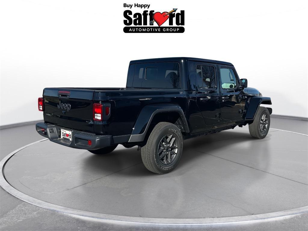 new 2026 Jeep Gladiator car, priced at $44,005