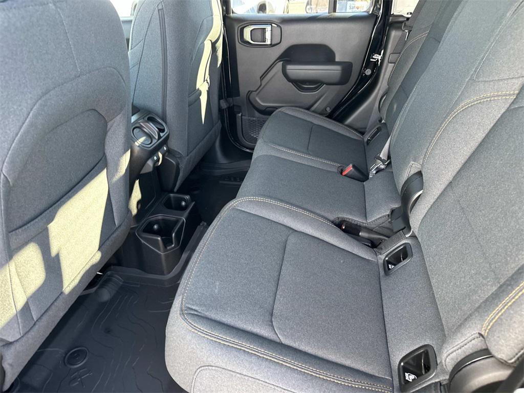 new 2026 Jeep Gladiator car, priced at $44,005