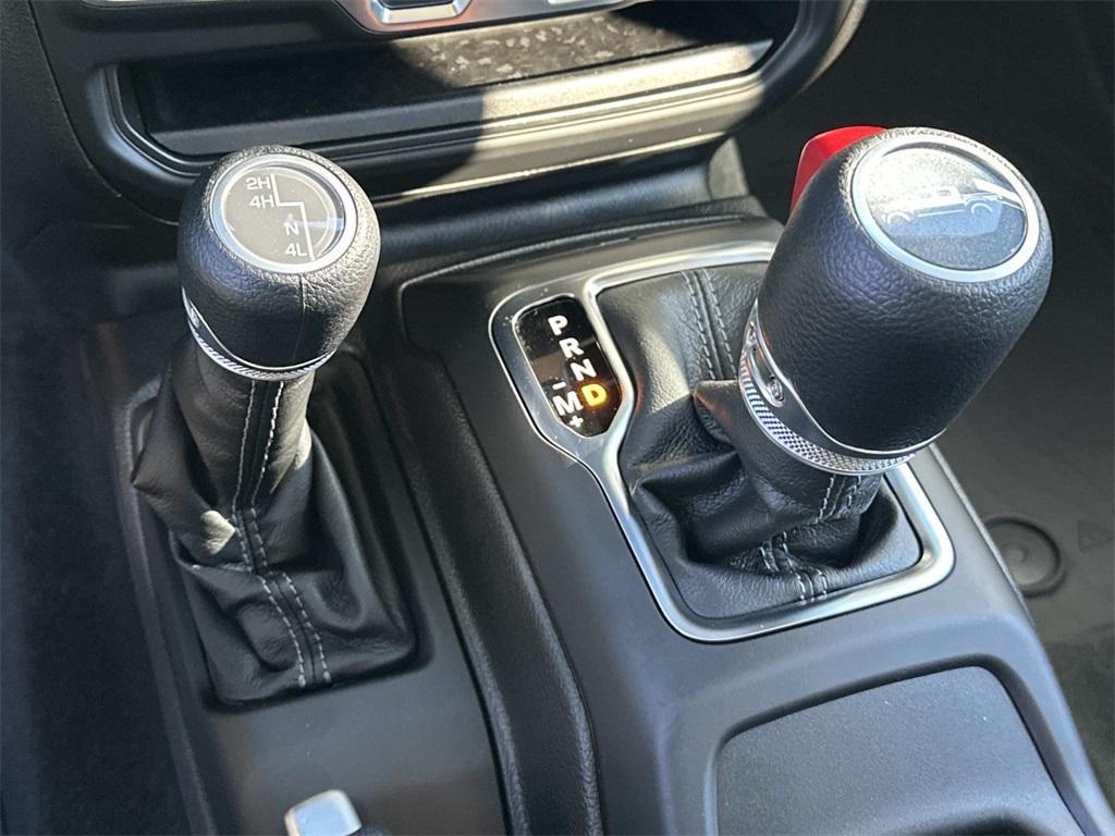 new 2026 Jeep Gladiator car, priced at $44,005