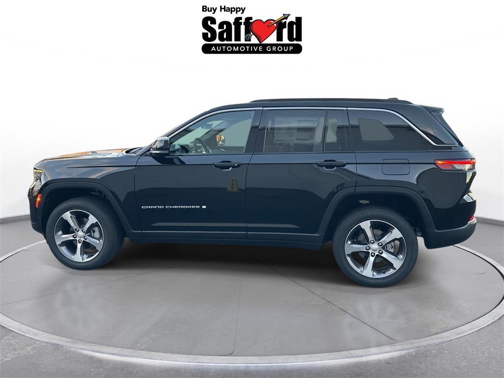 new 2025 Jeep Grand Cherokee car, priced at $43,623