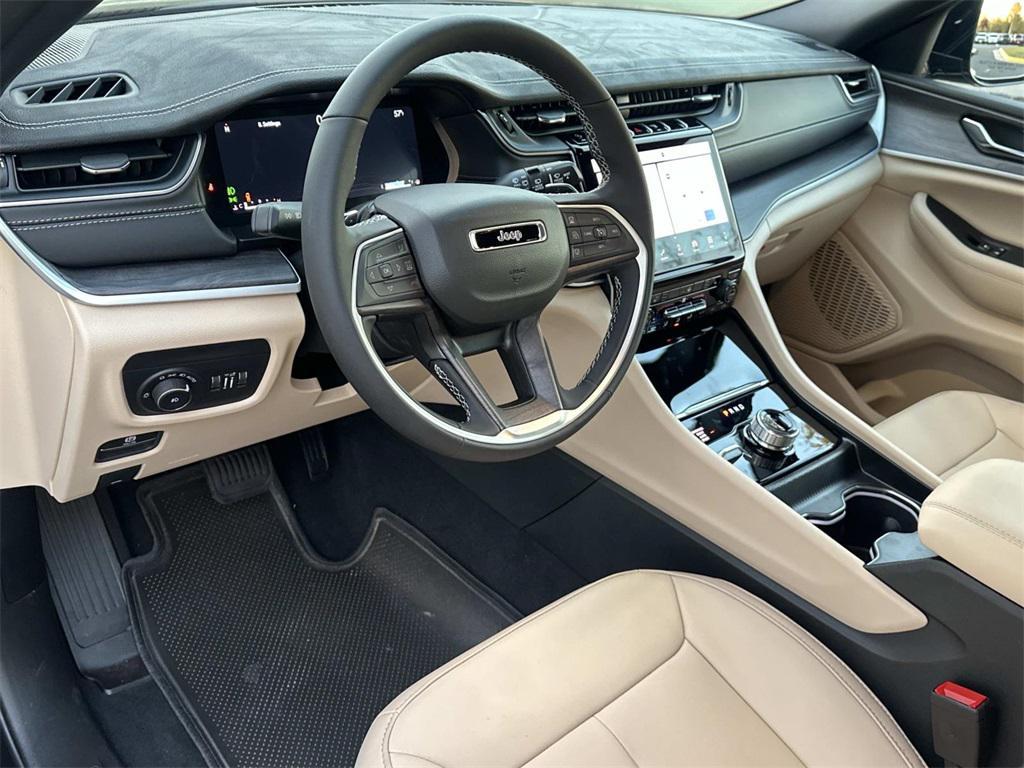 new 2025 Jeep Grand Cherokee car, priced at $43,623