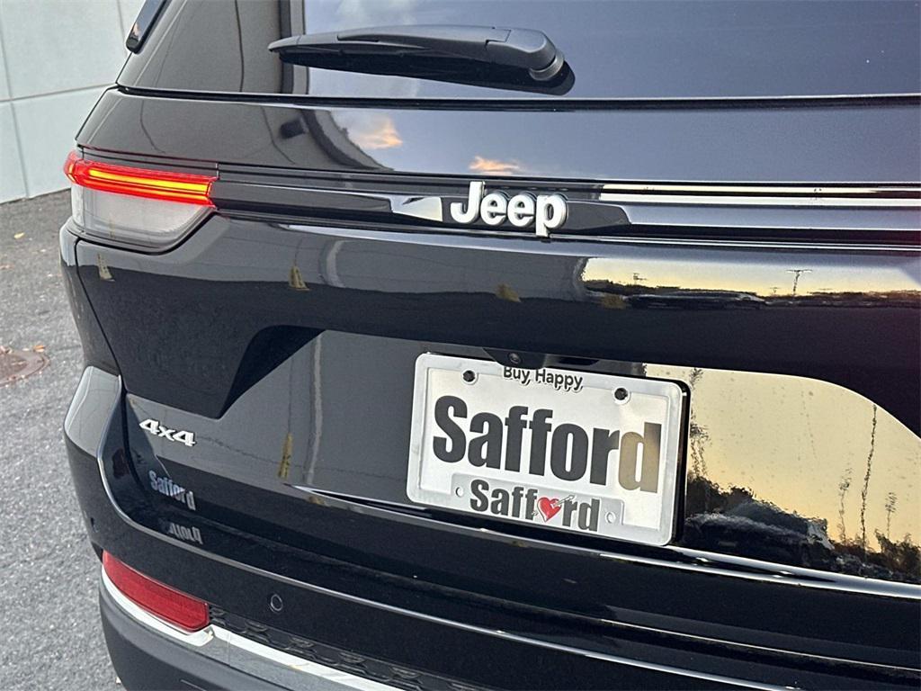 new 2025 Jeep Grand Cherokee car, priced at $43,623