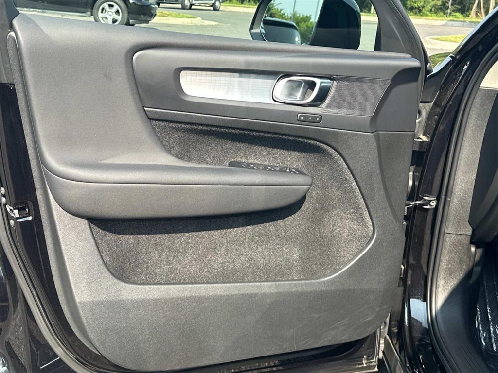 used 2022 Volvo XC40 car, priced at $22,500