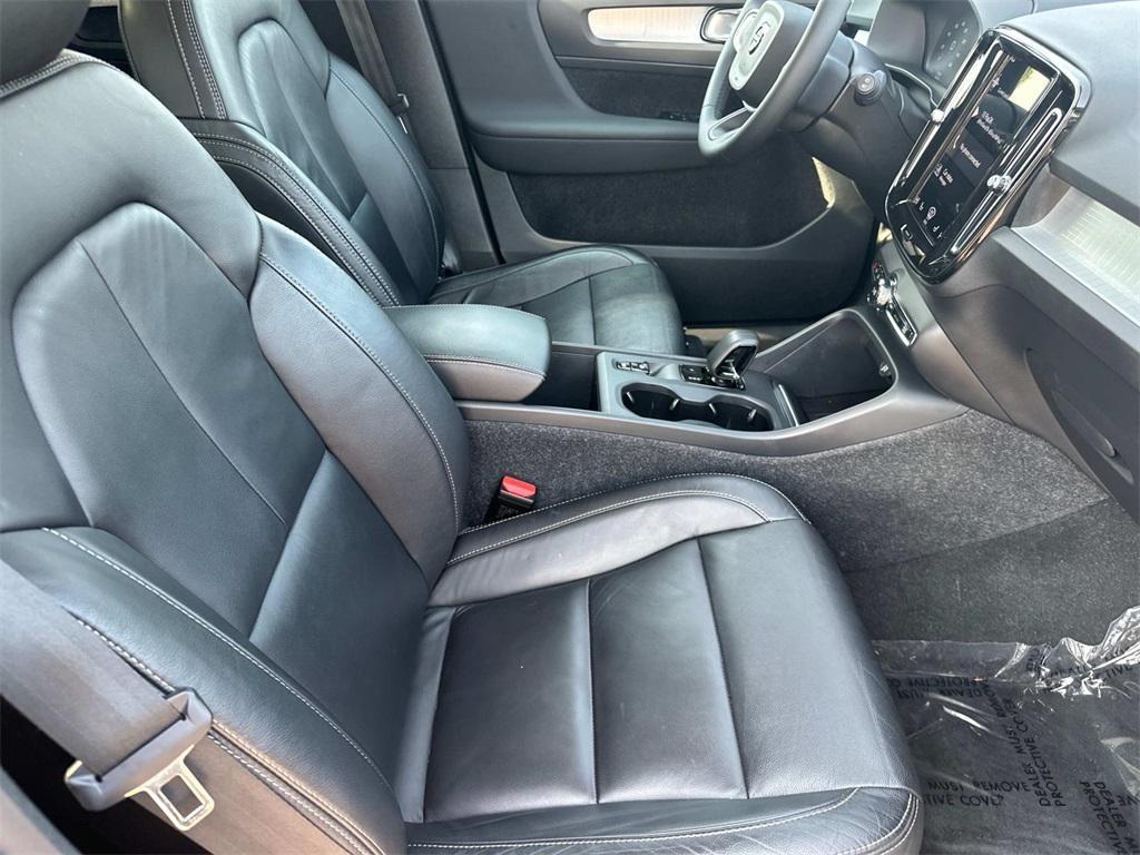 used 2022 Volvo XC40 car, priced at $22,500