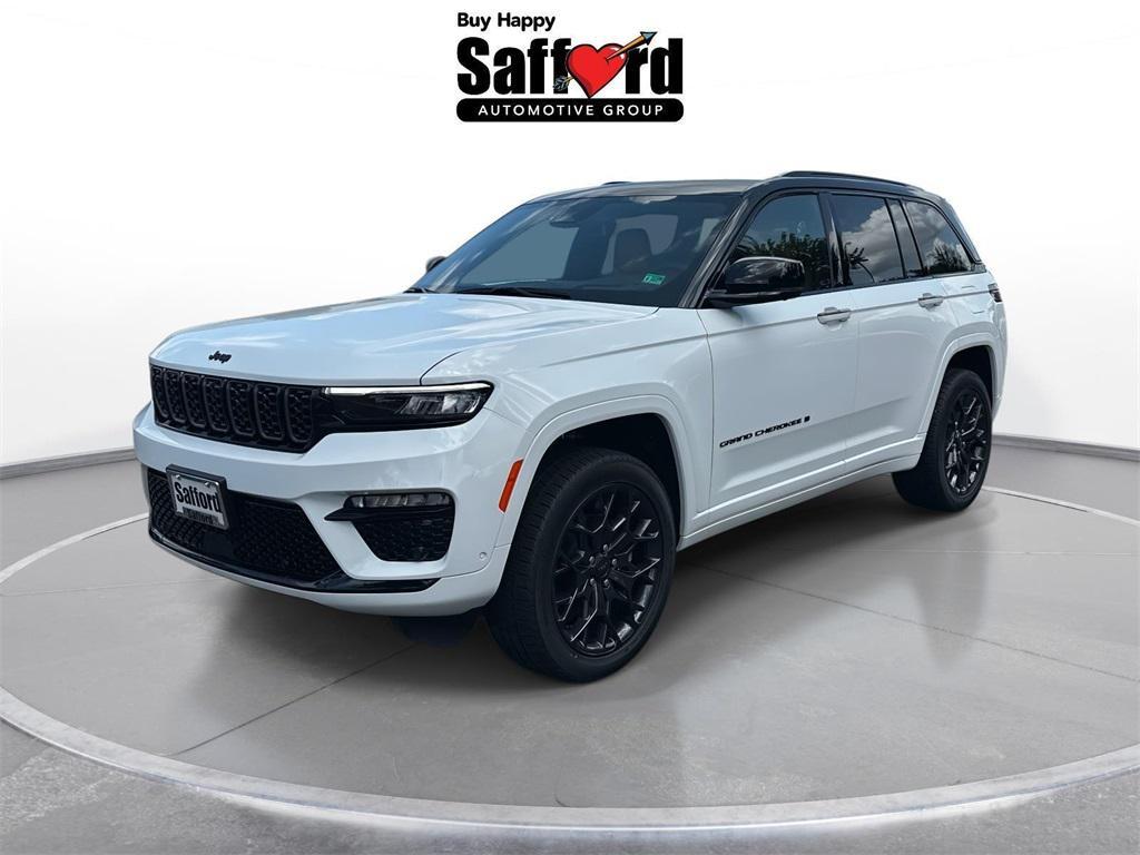 new 2025 Jeep Grand Cherokee car, priced at $59,755