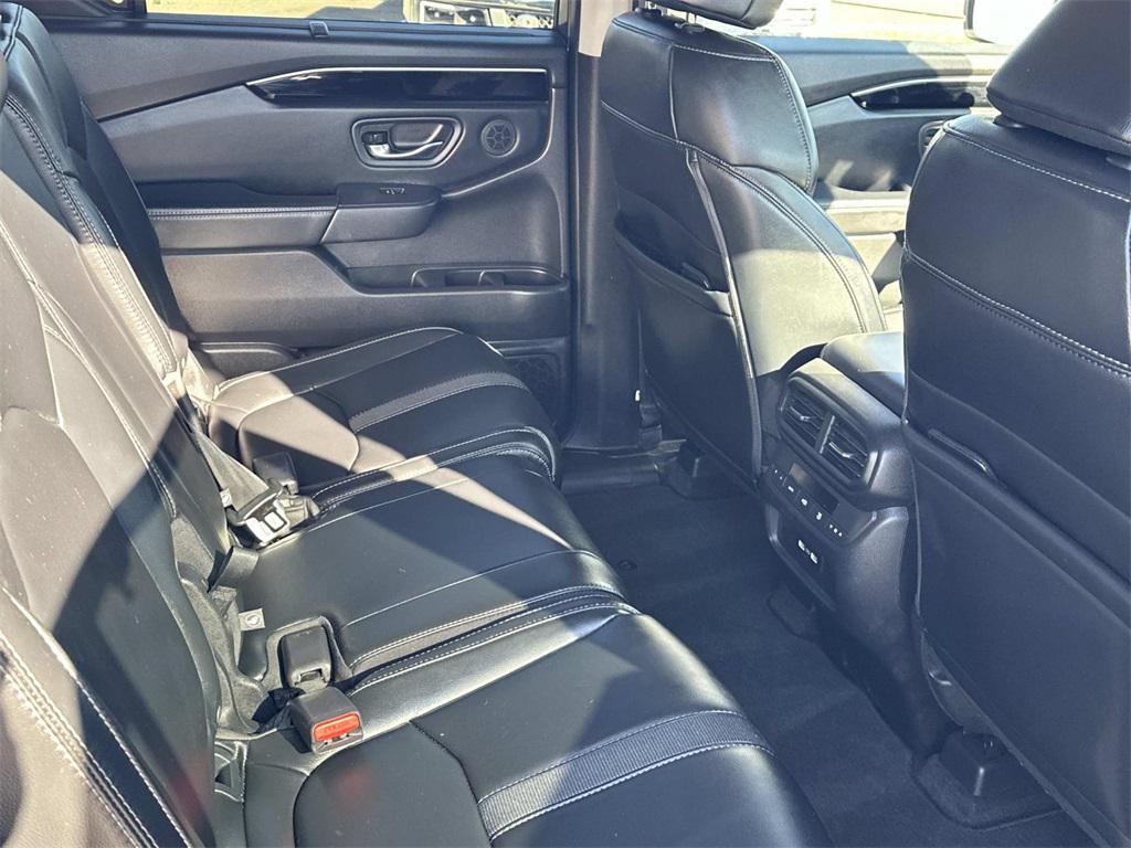 used 2023 Honda Pilot car, priced at $37,200