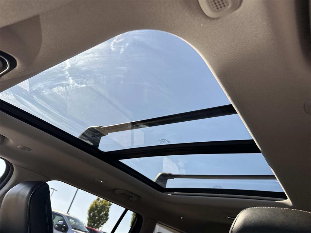 used 2022 Jeep Grand Cherokee L car, priced at $27,200