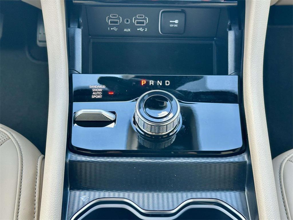 new 2025 Jeep Grand Cherokee car, priced at $43,015