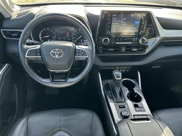 used 2021 Toyota Highlander car, priced at $36,500