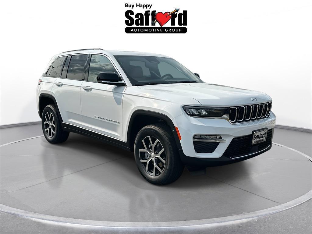 new 2025 Jeep Grand Cherokee car, priced at $40,955