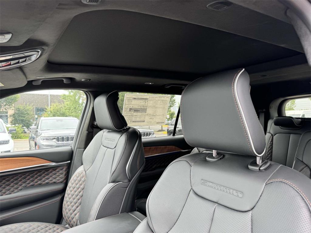 new 2025 Jeep Grand Cherokee L car, priced at $60,614