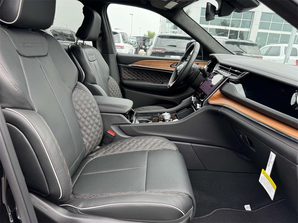 new 2025 Jeep Grand Cherokee L car, priced at $60,614