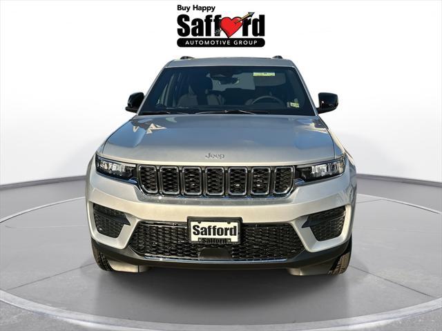 new 2025 Jeep Grand Cherokee car, priced at $38,677